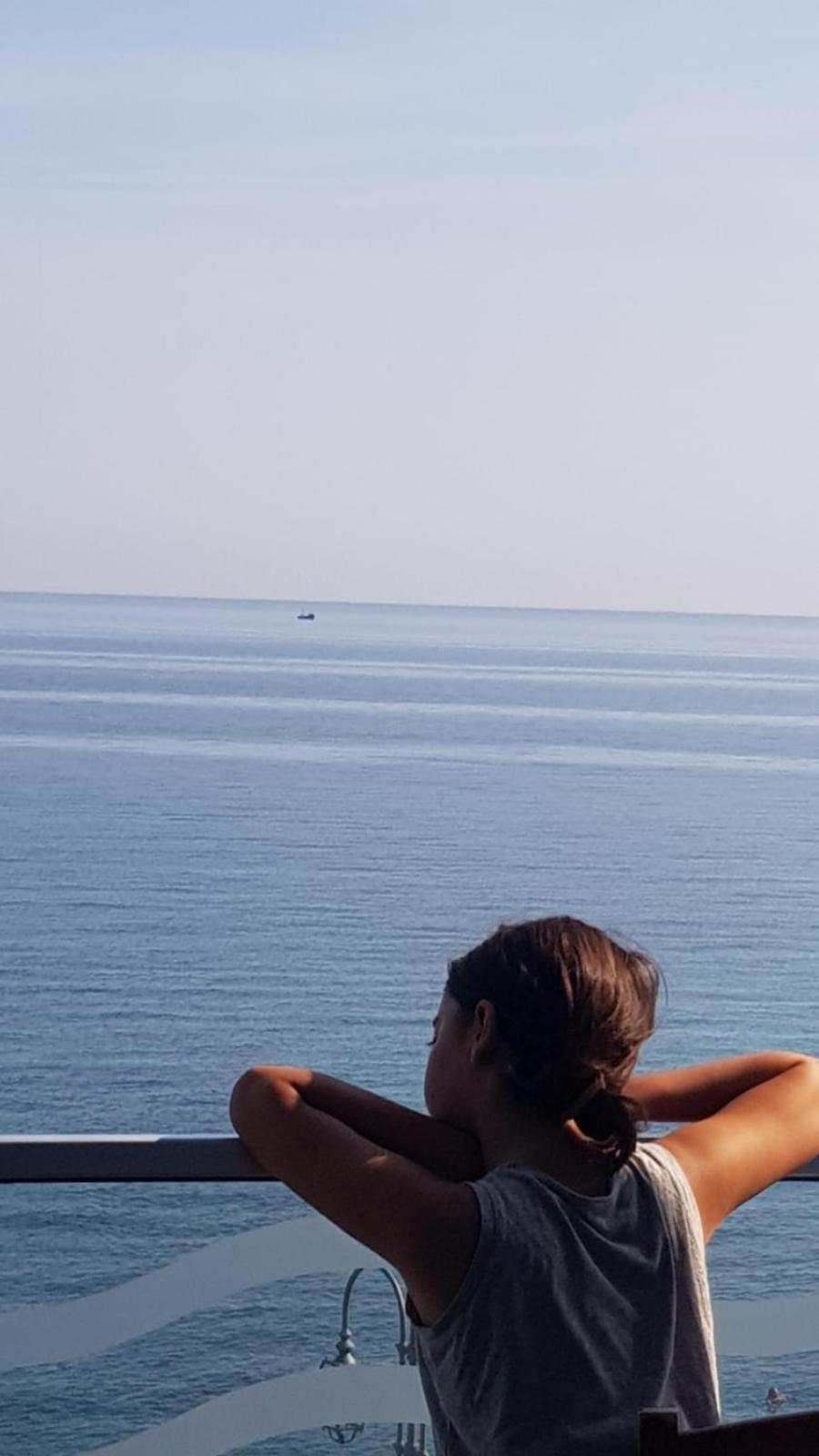 Milu'Seaview Ampia Casa Vista Mare Lägenhet Giovinazzo Exteriör bild