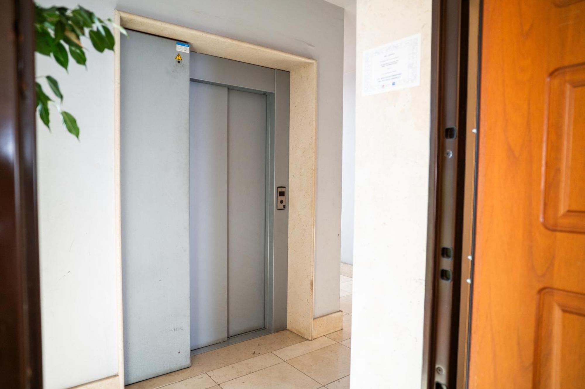 Milu'Seaview Ampia Casa Vista Mare Lägenhet Giovinazzo Exteriör bild