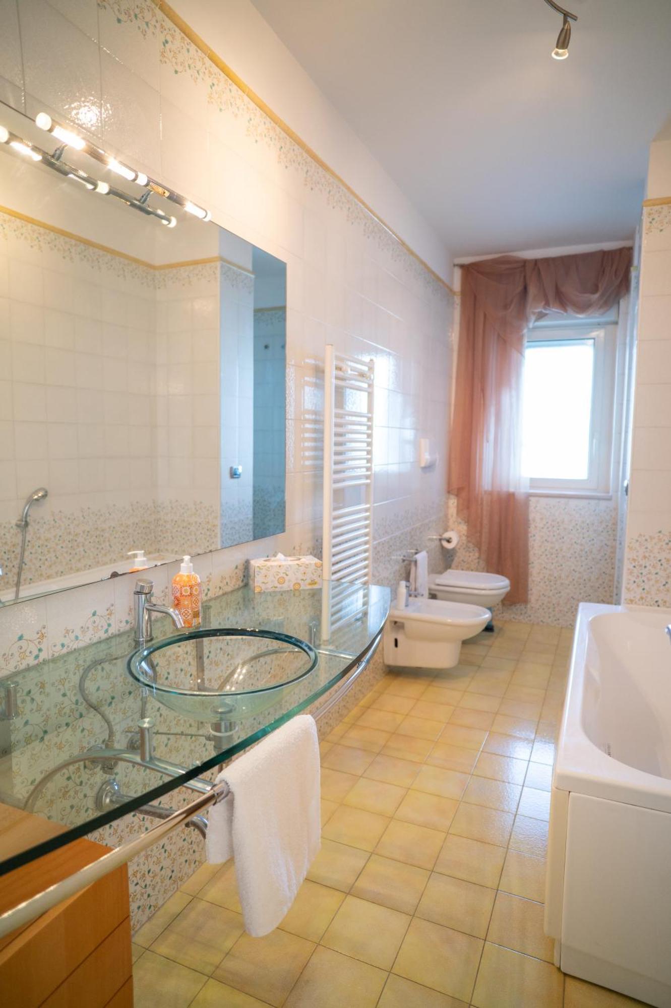 Milu'Seaview Ampia Casa Vista Mare Lägenhet Giovinazzo Exteriör bild