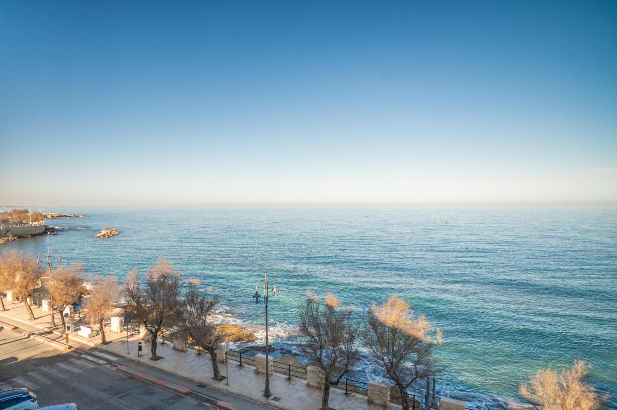 Milu'Seaview Ampia Casa Vista Mare Lägenhet Giovinazzo Exteriör bild